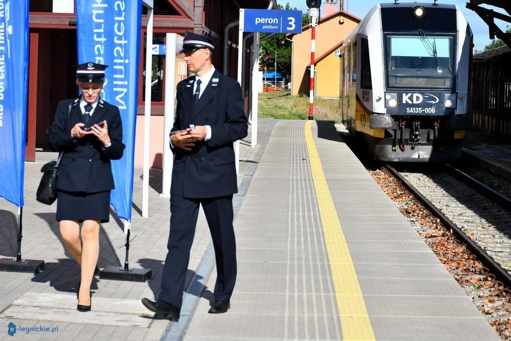 Winda wciąż czeka. Odpowiedź, która nie rozwiązuje problemu. Takie cuda tylko w Jaworze