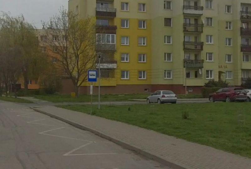 Czekają na deszczu i mrozie… Doczekają się wiaty?