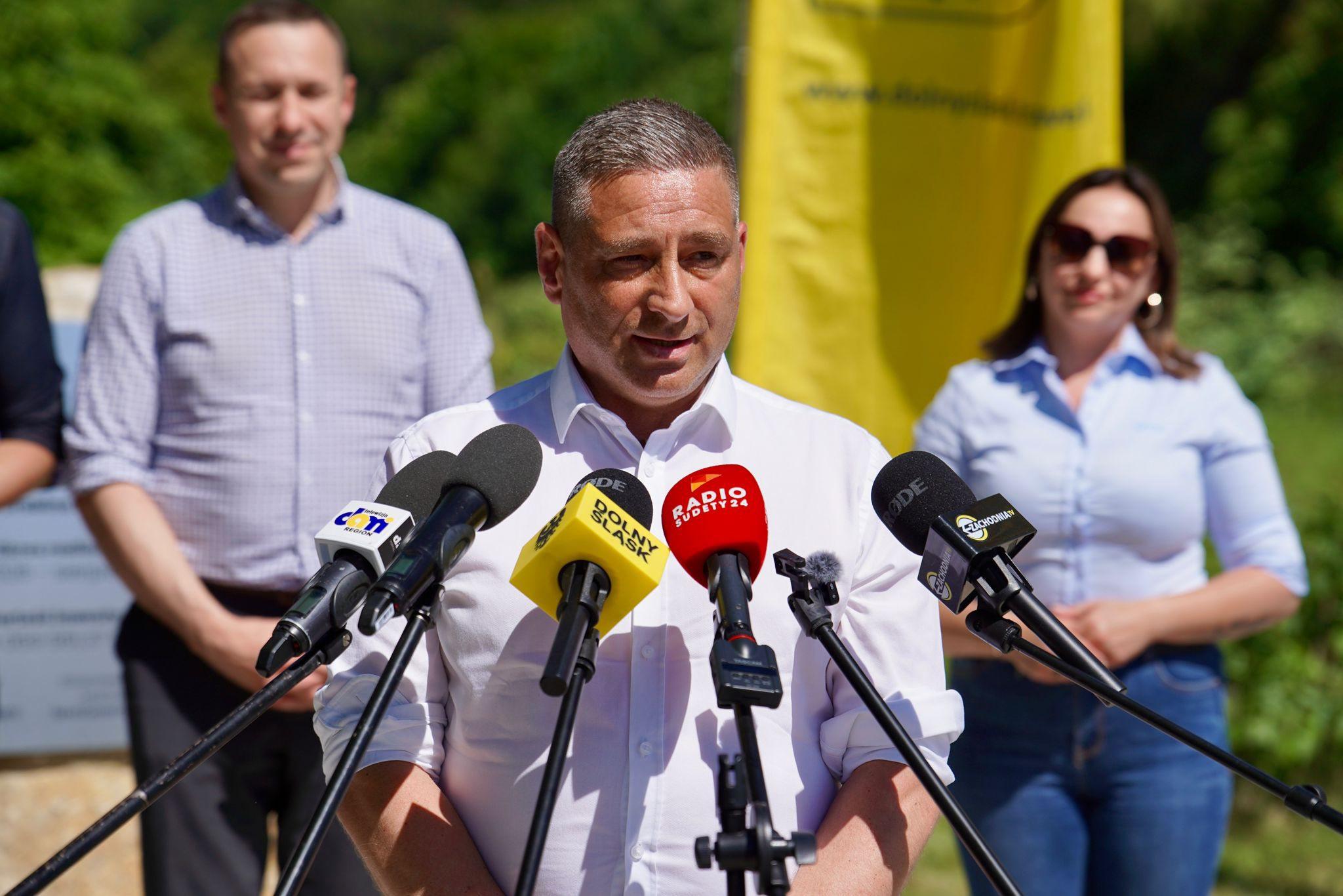 Kolej wraca do Bolkowa. Marszałek P.Gancarz chwali R. Zysnarskiegio za upór w dążeniu do celu !