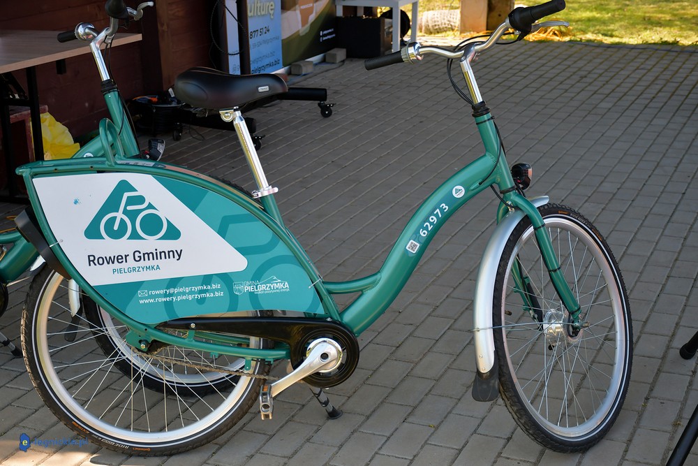 Rowerem po Krainie Wygasłych Wulkanów. Gmina Pielgrzymka rozwija sieć tras dla cyklistów