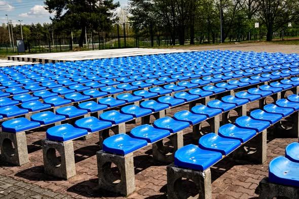 Setki nowych siedzisk i kolejne zmiany w planach 