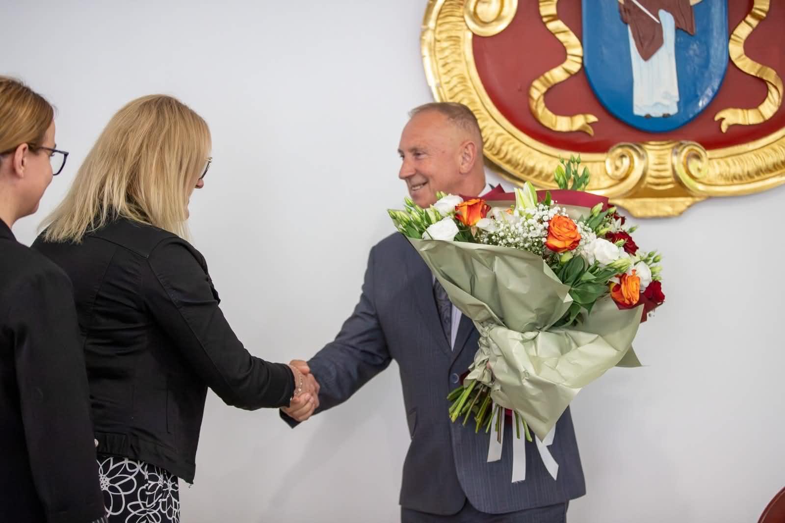 Wójt gminy Rudna Z.Grabowski z absolutorium i wotum zaufania