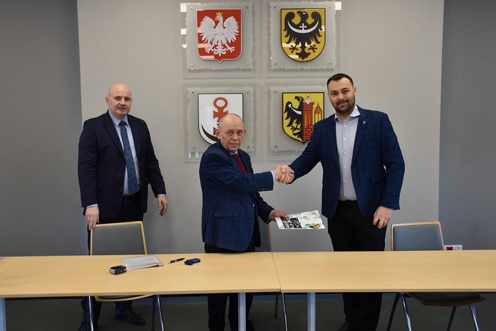 Gmina z myślą o zdrowiu kobiet wspomogła MCZ