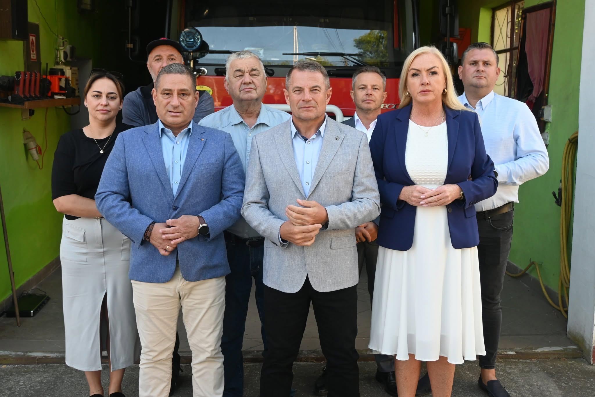 OSP Granowice z podwójnym wsparciem. Nowy wóz i remont remizy dzięki rządowym oraz wojewódzkim środkom