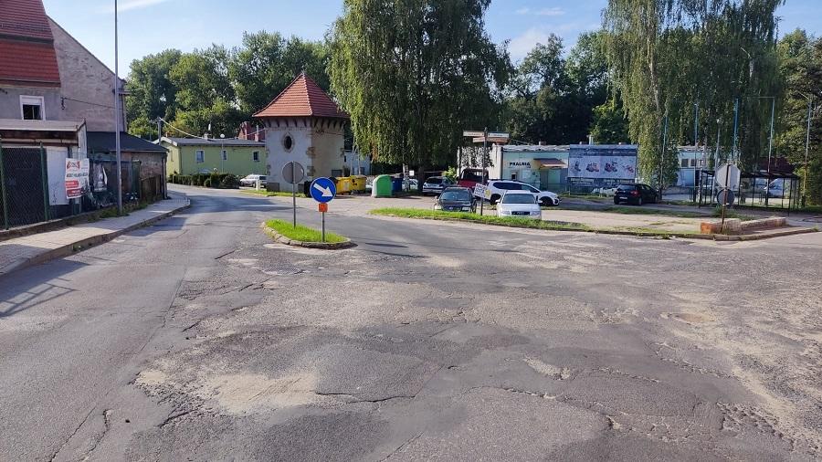 Półmetek na horyzoncie. Asfalt zniknie z kolejnych ulic