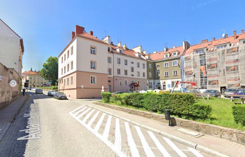 Narkomania, hazard, a do tego... fekalia. Mieszkańcy Złotoryi mają dość