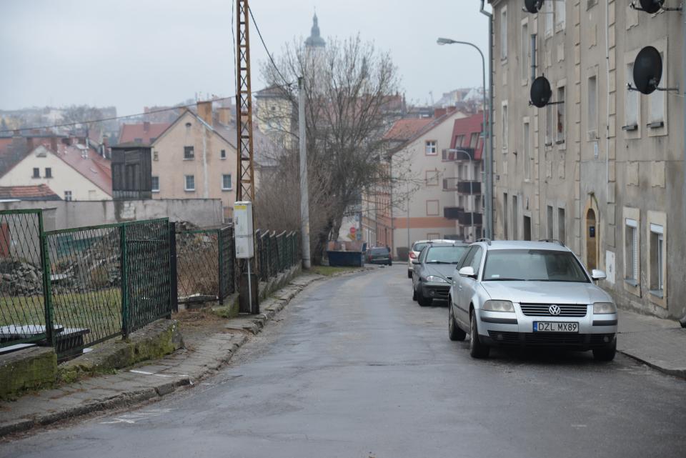 Zaprojektują nowe parkingi i drogę