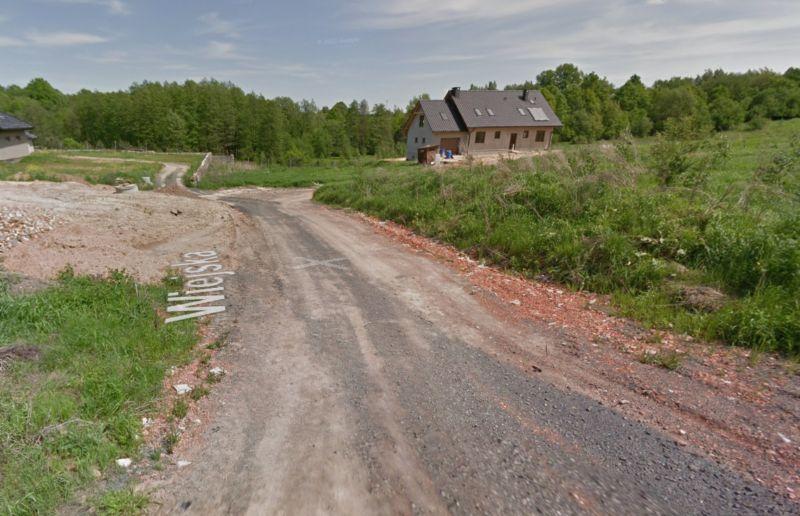 Do przedszkola przez prawdziwe wertepy