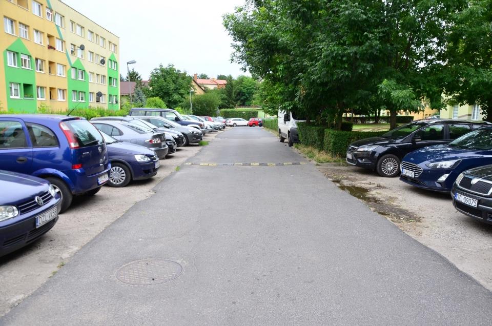Letnia bez parkingów. Rusza rewitalizacja podwórza