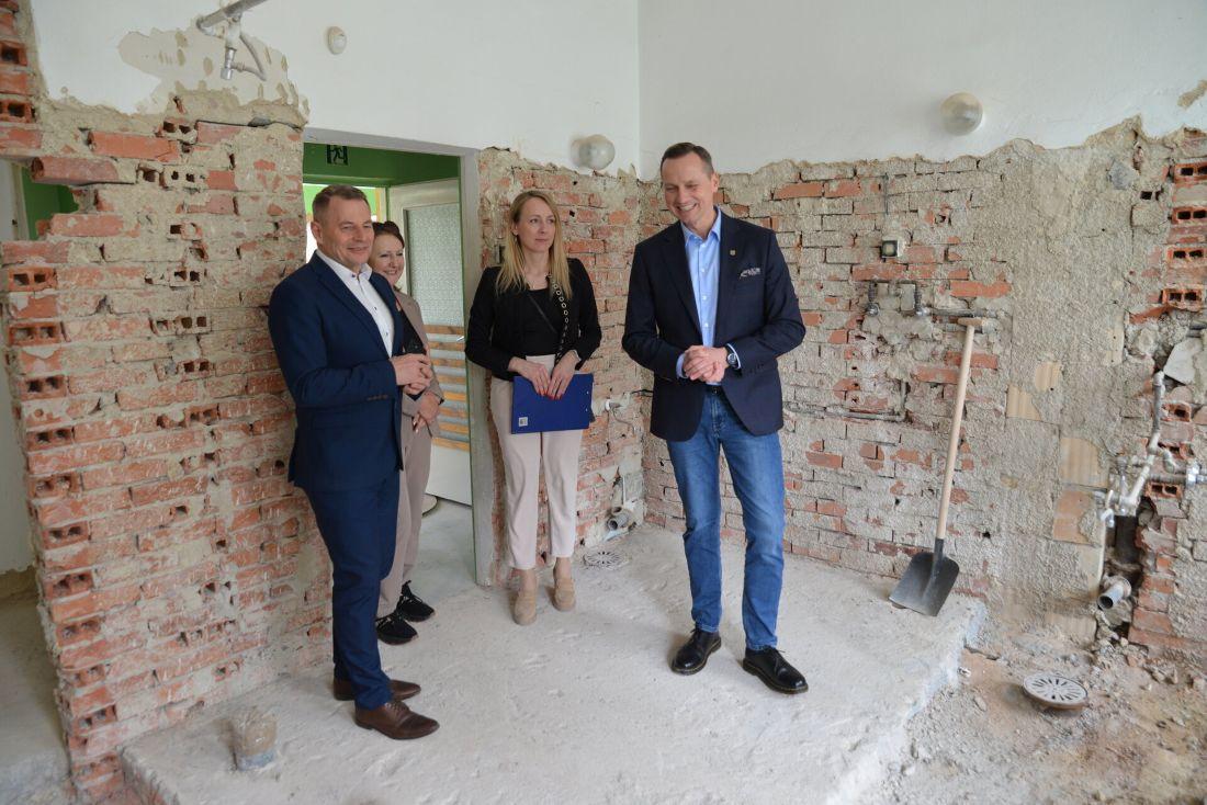 Wygodna placówka dla dzieci zamiast „muzeum” – miejski żłobek się rozbudowuje 