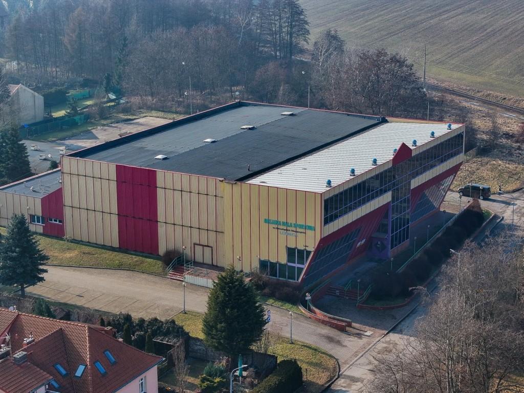 Hala przy Lotniczej przejdzie metamorfozę. Umowa na termomodernizację podpisana 