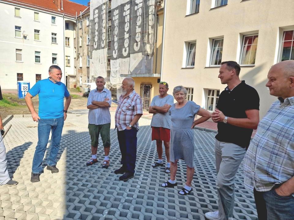 Ratusz chce przebudować więcej podwórek