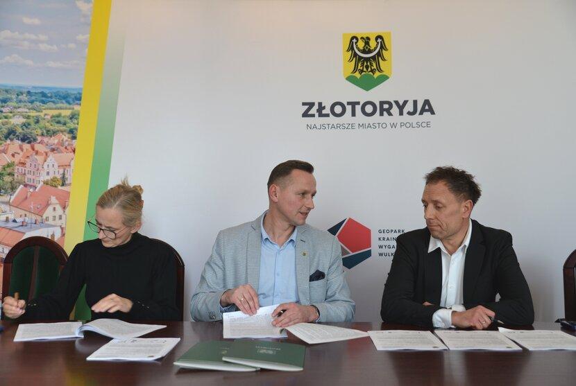  Ratusz kończy z oświatą. Będzie taniej i cieplej 