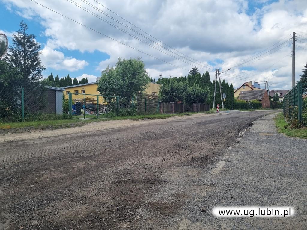 Utrudnienia w Gorzycy – układanie asfaltu