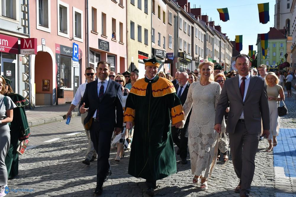 Barwny korowód otworzył święto miasta i Mistrzostwa Europy w Płukaniu Złota (FOTO)