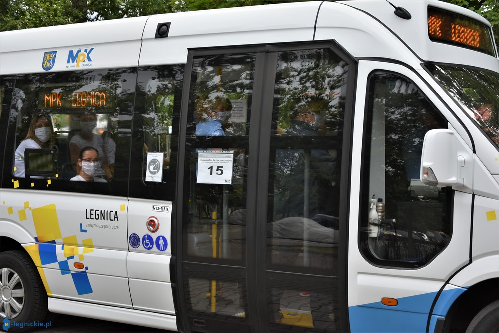 Miejska komunikacja na Wszystkich Świętych