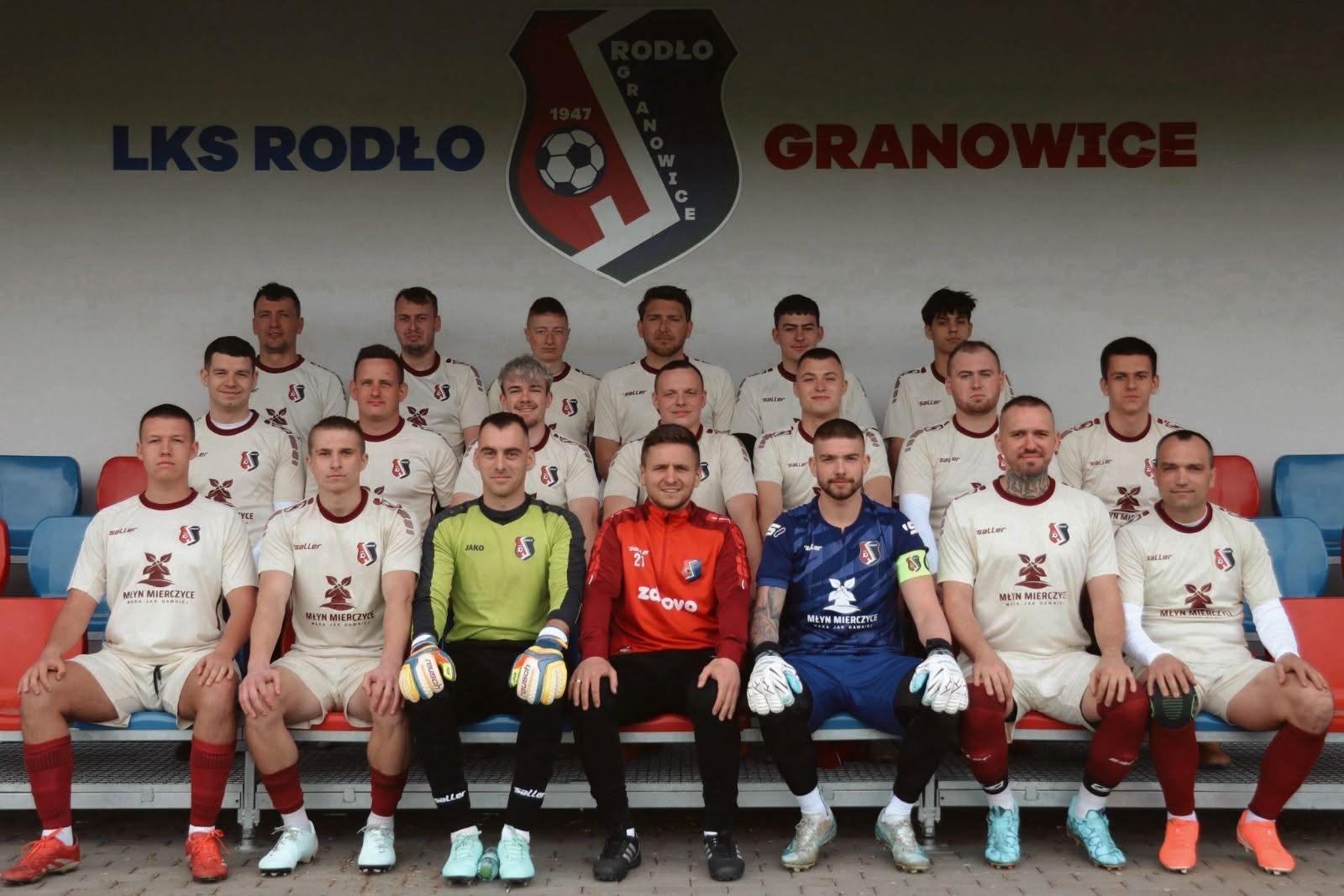 Rozkręca się transferowa karuzela w piłkarskich niższych ligach...