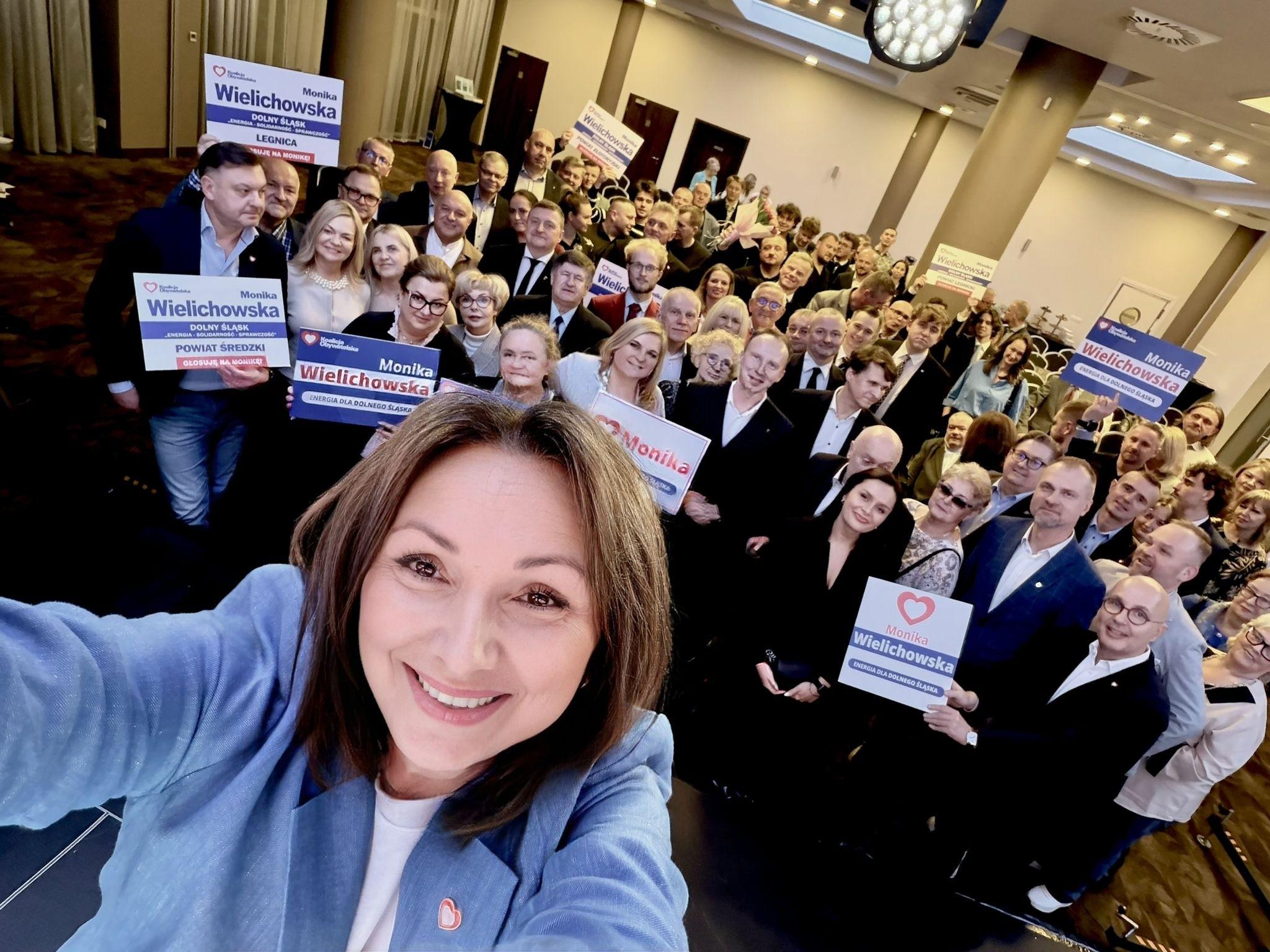 W KO wygrał M.Jaros, ale korki od szampanów nie strzelają... M.Welichowska zapowiada protest