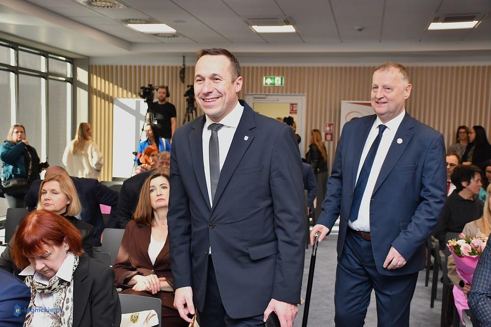 Bezpartyjni Samorządowcy pójdą po władzę razem z PSL 