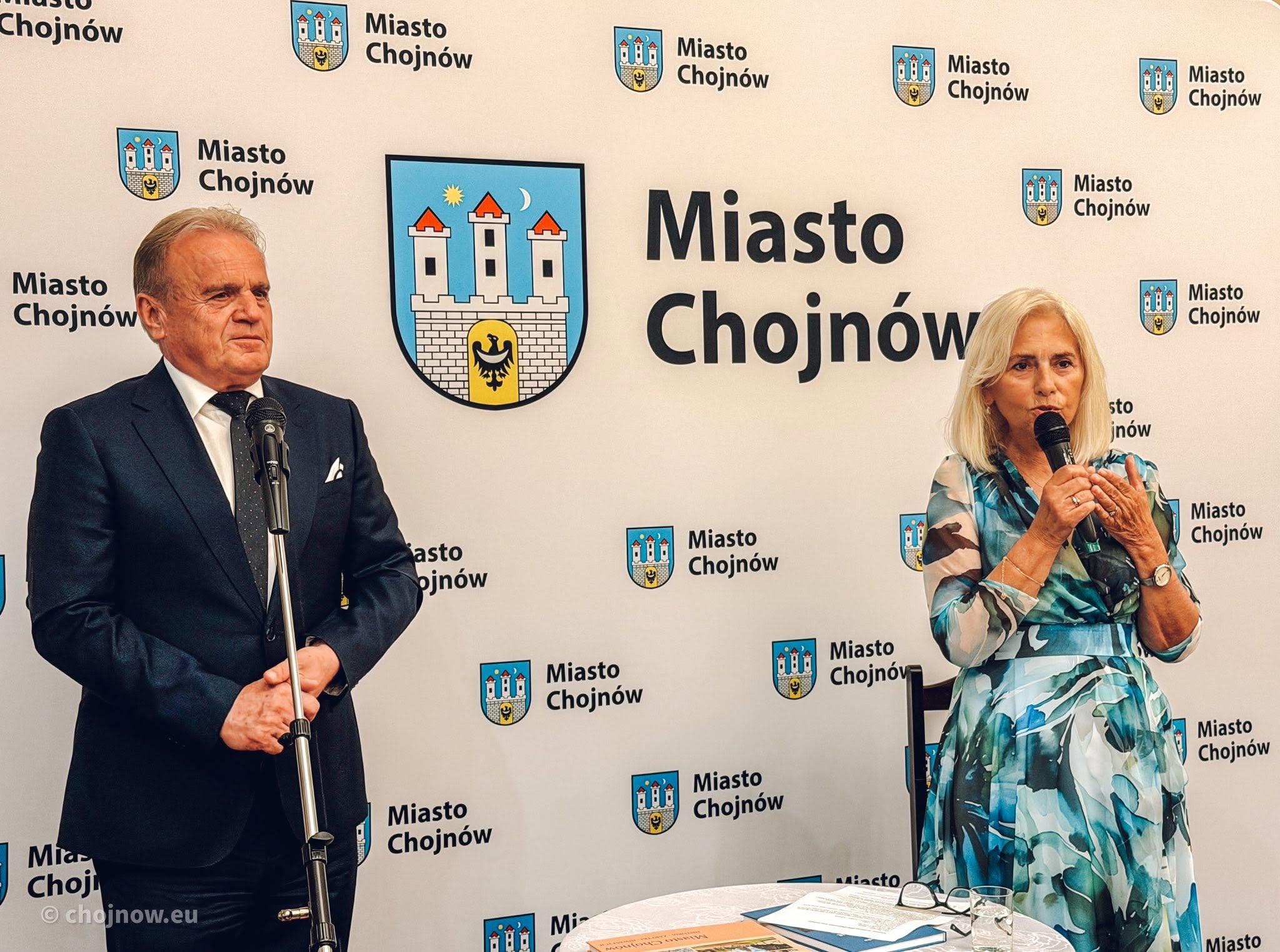 K.Czapska: Kocham ludzi i świat - tak mogłabym powiedzieć o sobie i o bohaterach tej książki.