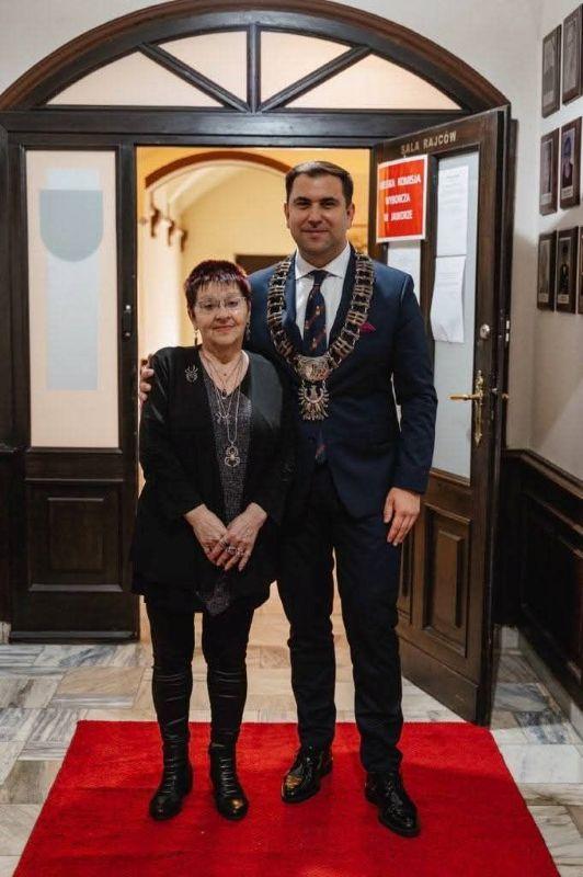 Imperium EB kontratakuje. Radna A.Kozak odeszła z "Bliżej Mieszkańców". Kto następny?