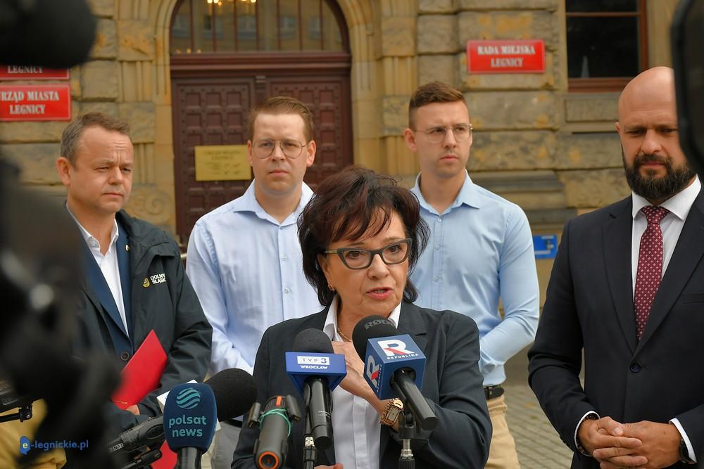 Elżbieta Witek - z Jawora na szczyt, a dziś przed pytaniem o polityczną przyszłość