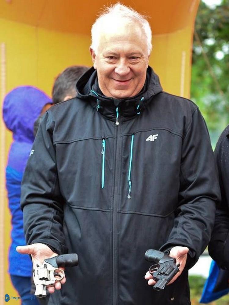 Rozchodzą się drogi T. Krzakowskiego i PiS-u?