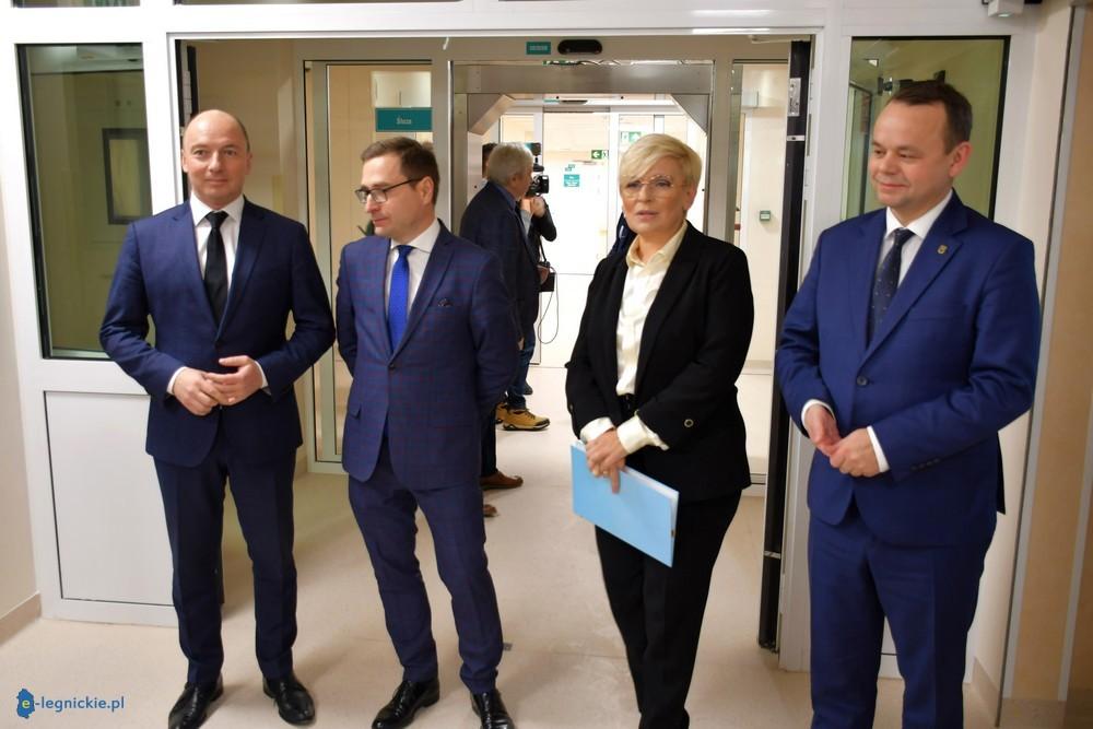 Wojna o legnicki szpital czy wojna o fotel dyrektora placówki?