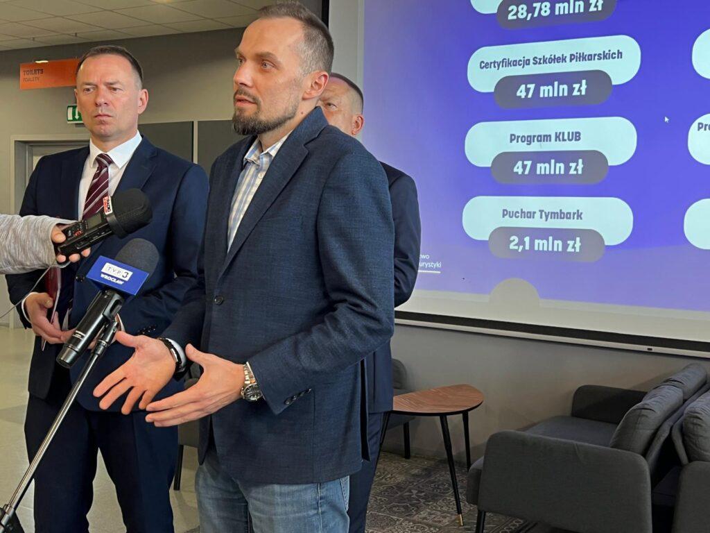 Nasi na boisko, czyli ścieżka rozwoju młodych polskich piłkarek i piłkarzy