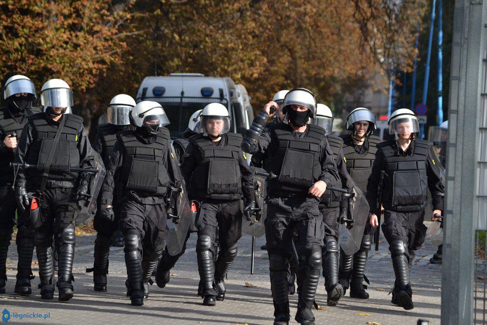 Policja rozbiła gang pseudokibiców