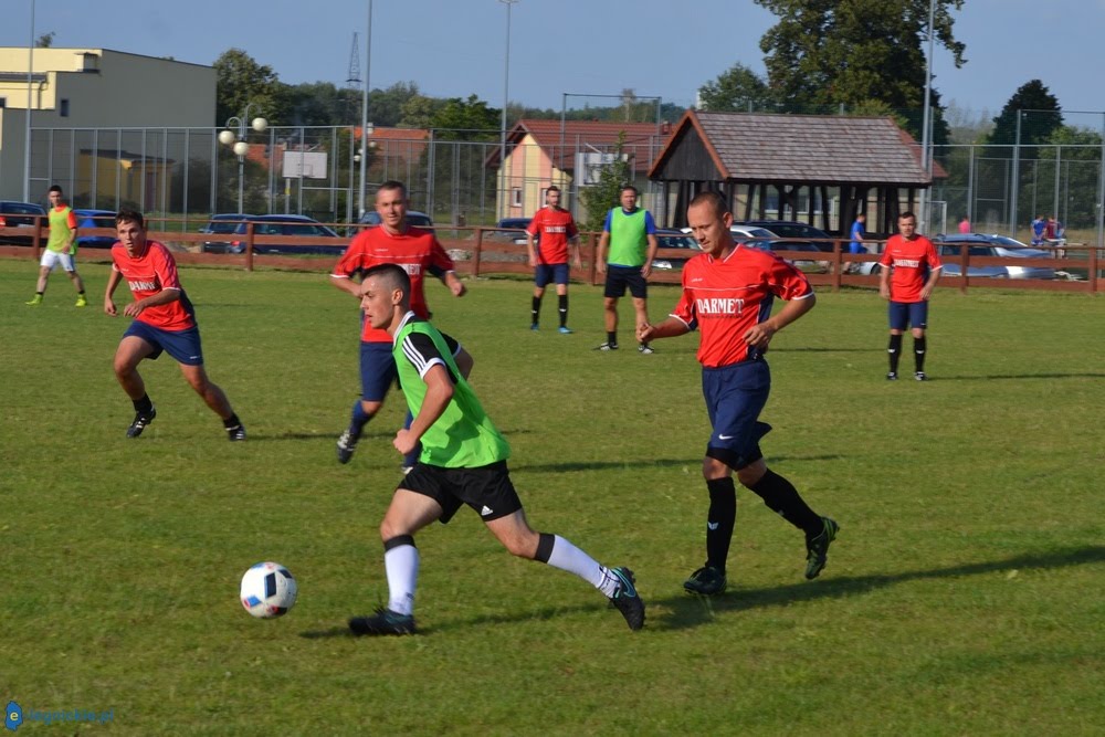 Derby z burmistrzem w tle