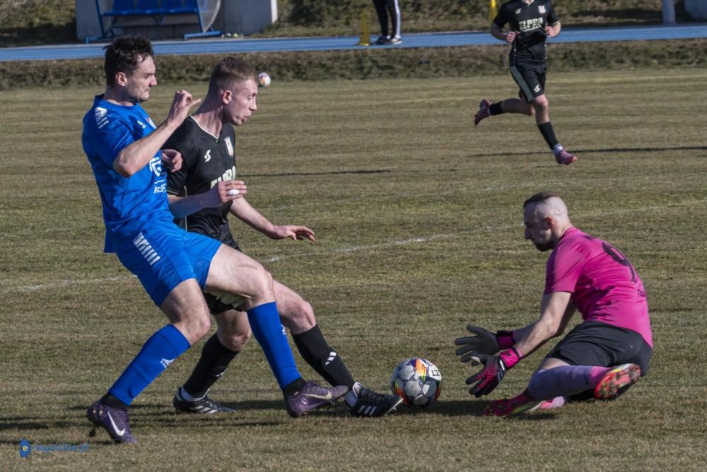 Kołyska dla Azika, 3 punkty dla Odry (FOTO)