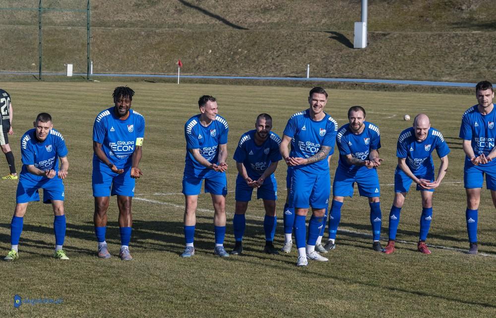 Kołyska dla Azika, 3 punkty dla Odry (FOTO)