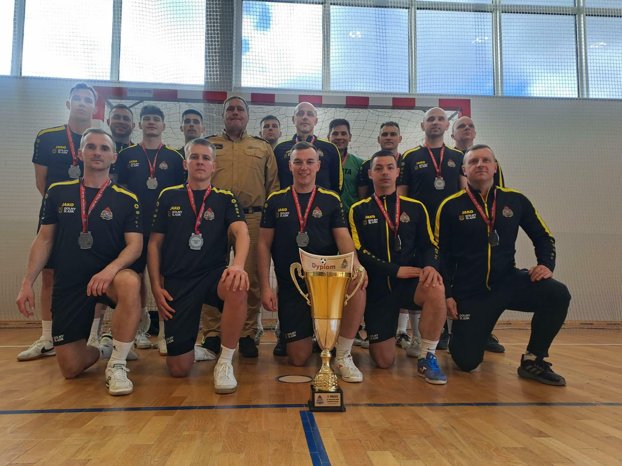 Strażacy na futsalowy medal