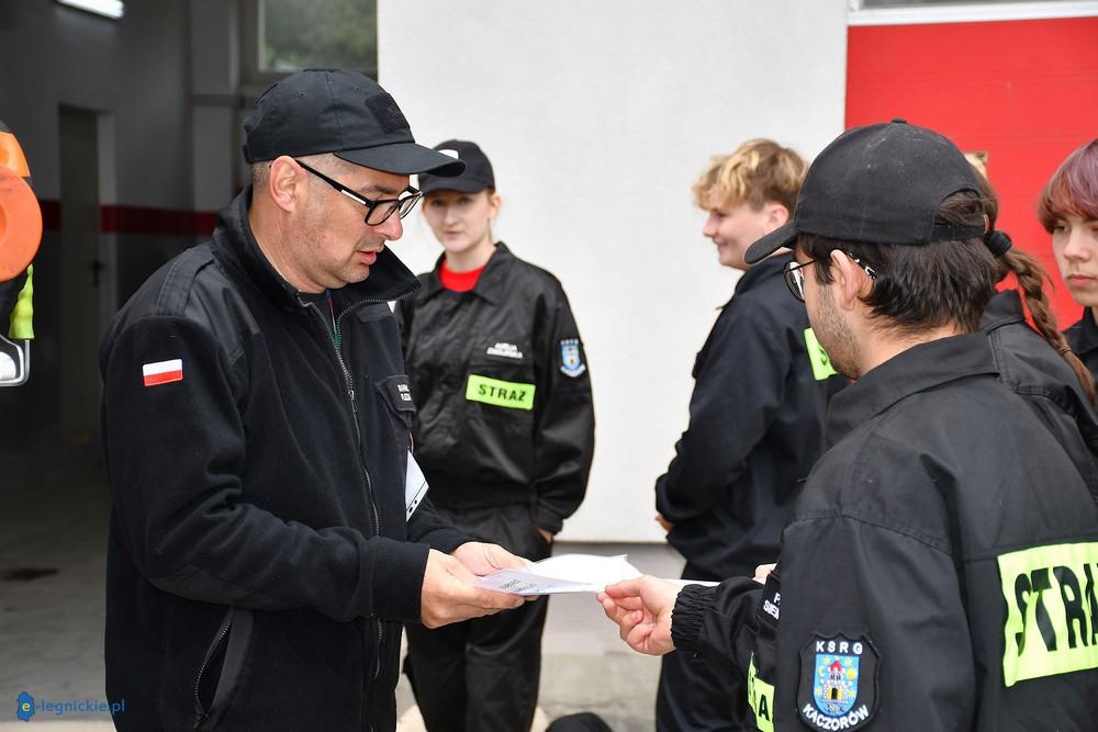 Manewry młodych strażaków w Legnickim Polu. Bunkier im nie straszny (FOTO)