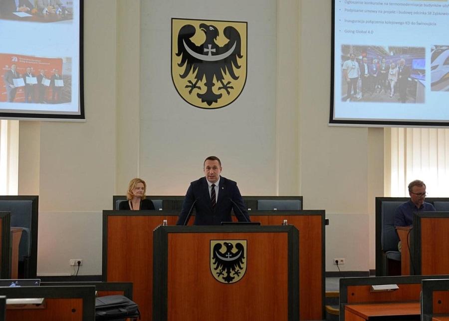 2023 rok skwitowany przez Sejmik. Zarząd z wotum zaufania i absolutorium