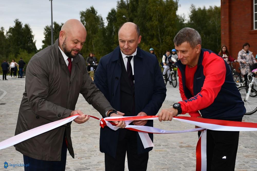 Aleja Adama Mydry otwarta (FOTO)