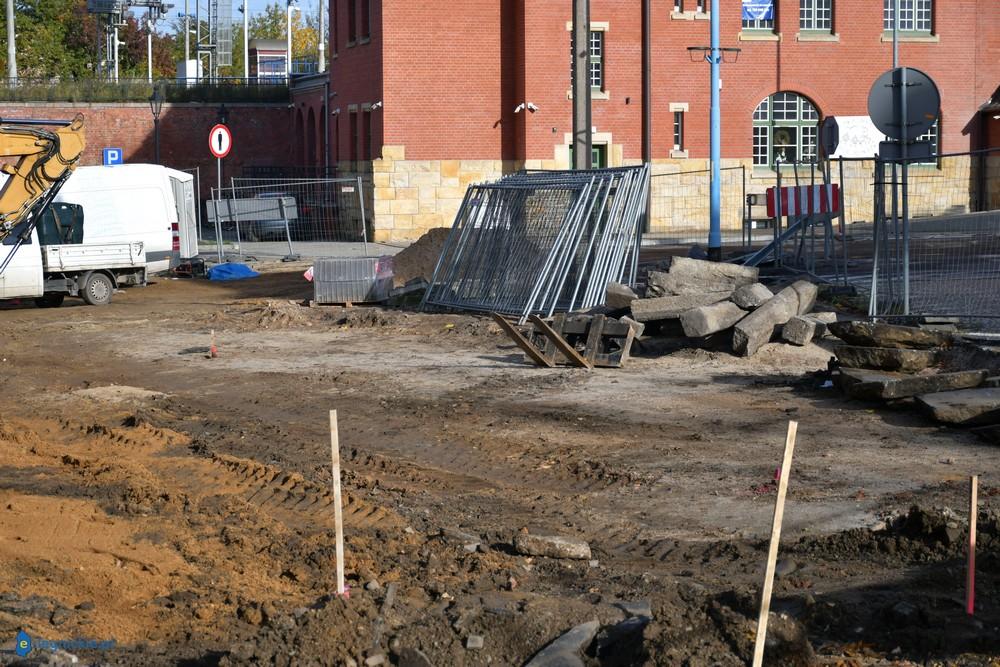 Remont skrzyżowania w Chojnowie. Powstaje centrum przesiadkowe (FOTO)
