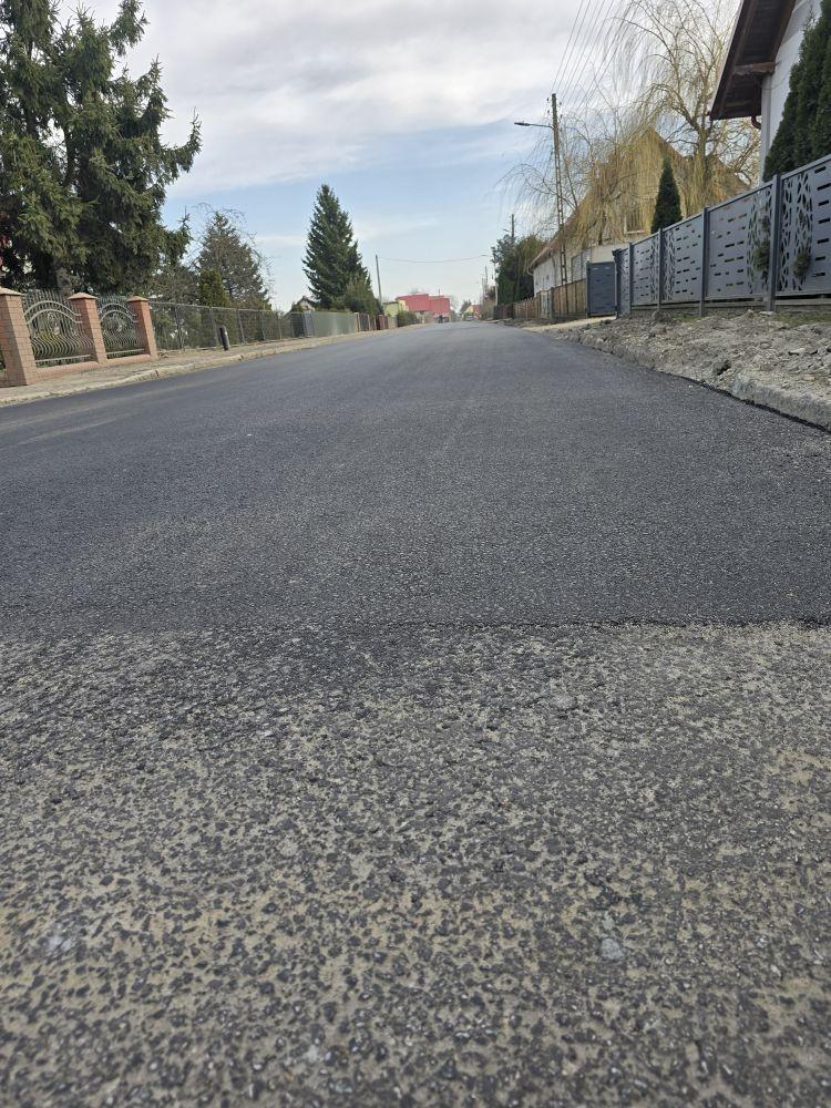 Gmina Chocianów buduje kanalizację i… wyręcza powiat w remontach dróg