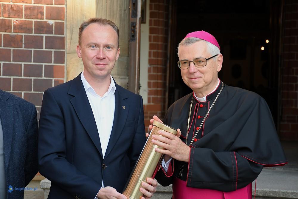  Przesłanie do przyszłych pokoleń. Zamknięto kapsułę czasu na wieki(FOTO) 