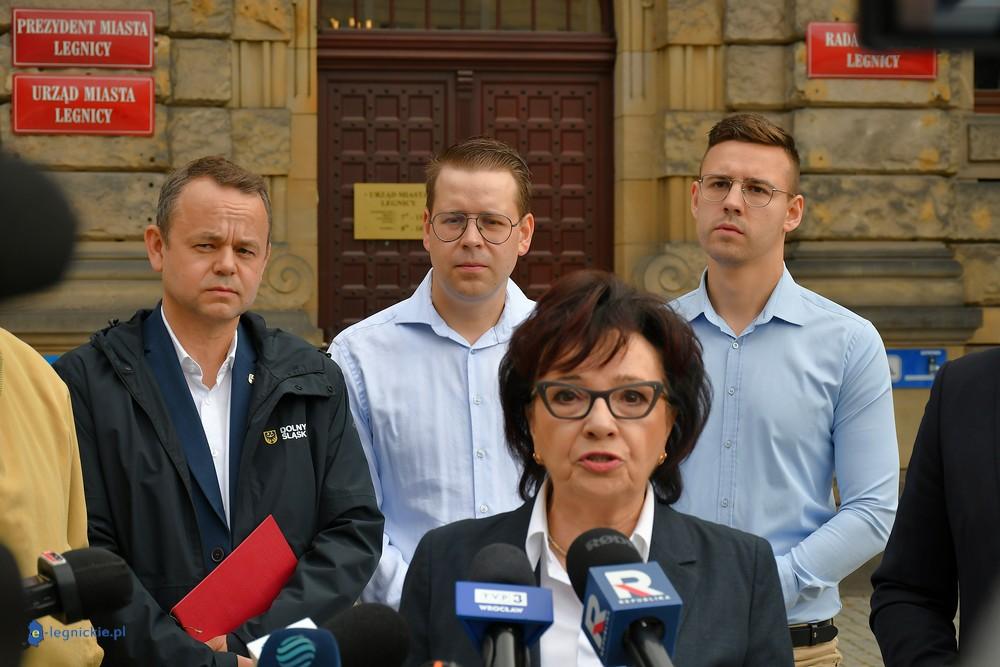 E.Witek ostro o aferze powodziowej: „To jest buta i arogancja”. PiS uderza w KO na Dolnym Śląsku