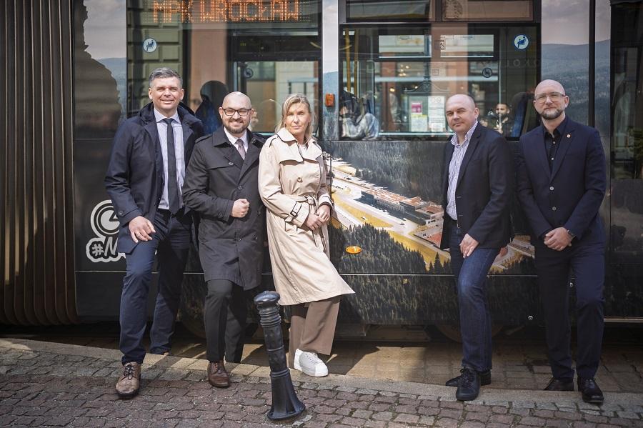 Polana Jakuszycka na torach Wrocławia – wspólna promocja Dolnego Śląska