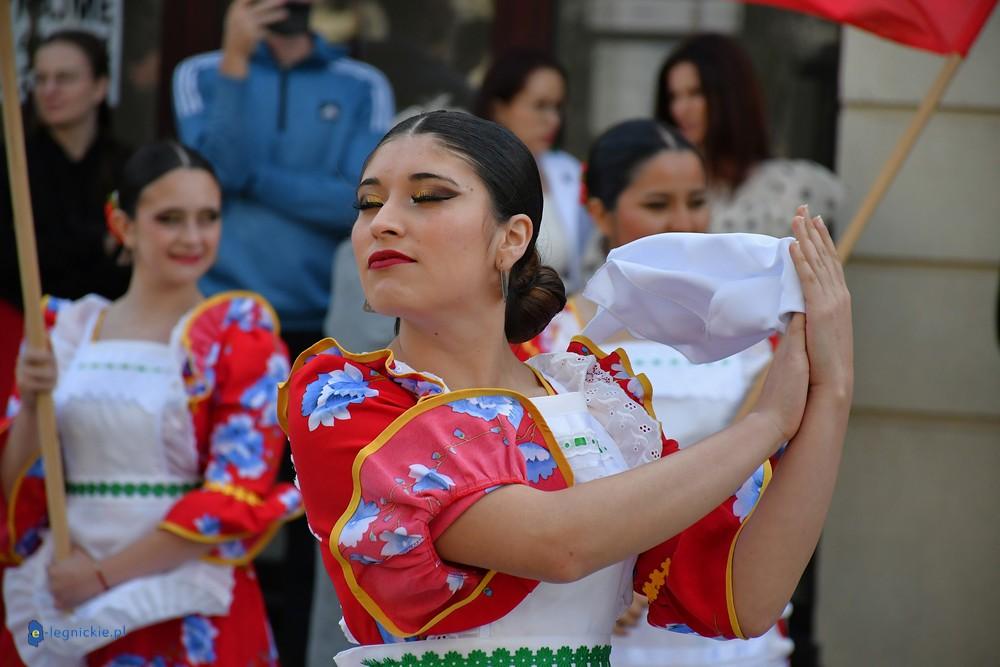 Rudna zatańczyła z całym światem. Tłumy na festiwalu „Świat pod Kyczerą” (FOTO)