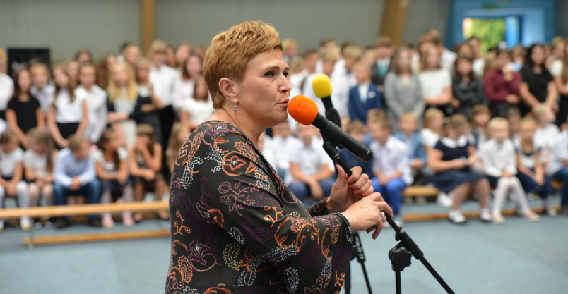 Apel dyrektorki szkoły: Pomóżcie, jeśli chcecie, żeby dzieci uczyły się w szkole, a nie w domach