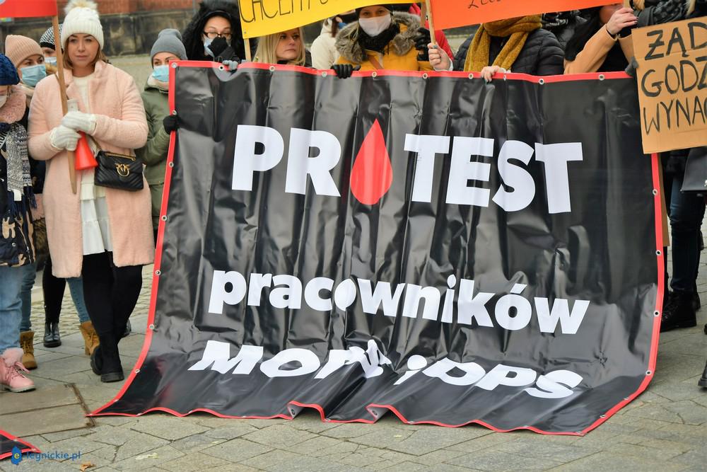 Władze Solidarności poparły zwiąkowców w MOPS i DPS