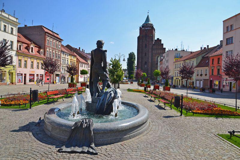 Dewastacja fontanny Tkacza