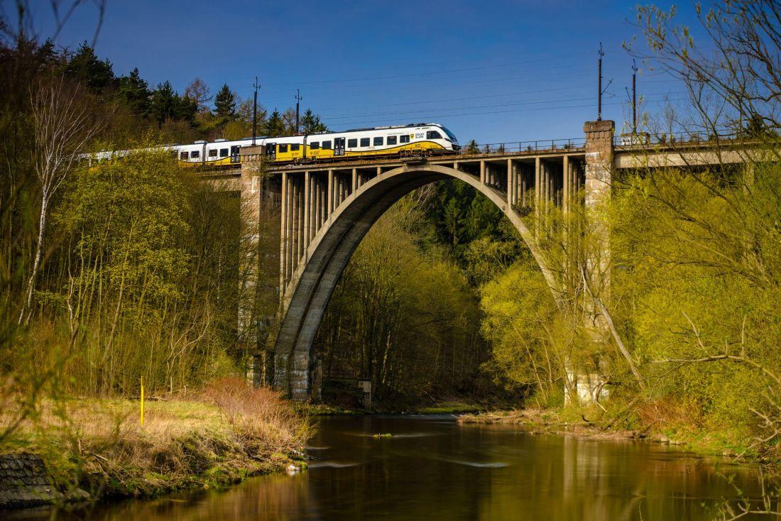 Podróże bez limitów i dłuższa majówka z Kolejami Dolnośląskimi