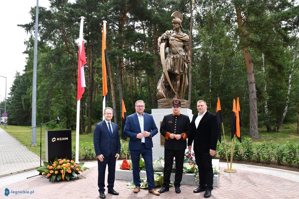 Pomnik św. Floriana przy Hucie Miedzi Cedynia (FOTO)