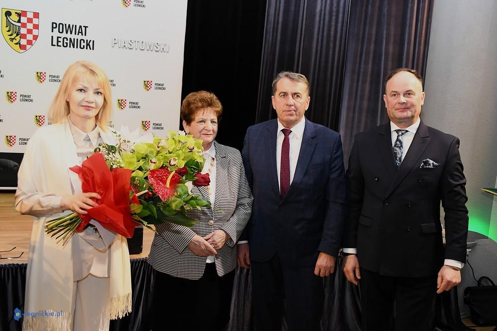 Uroczysta Sesja Powiatu Legnickiego w Siedliskach (FOTO)