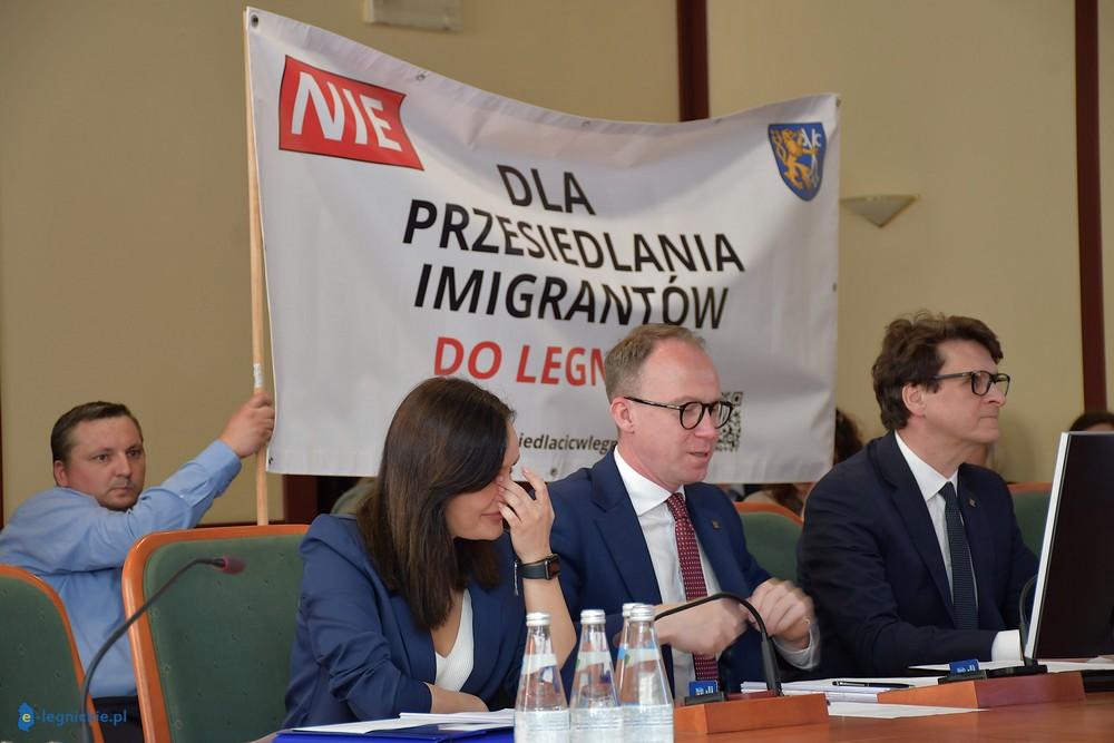Burzliwa sesja. Protest - "Wstyd i hańba" krzyczano (FOTO, FILM)